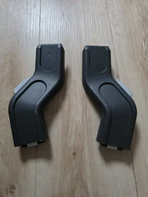 UPPAbaby VISTA/CRUZ autostoel-adapters - goede staat, gebruikt ~1 jaar, compatibel reissysteem