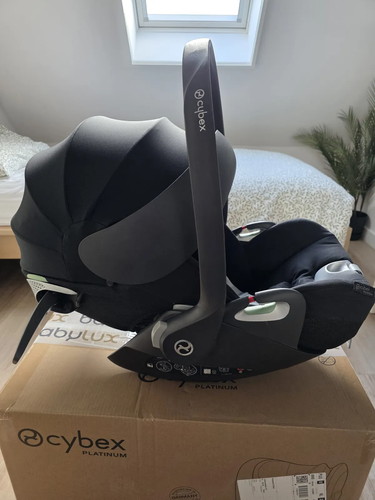 Cybex Cloud T i-Size Sepia Black - Veilig autostoeltje voor pasgeborenen, ligvlakfunctie + zomerhoes