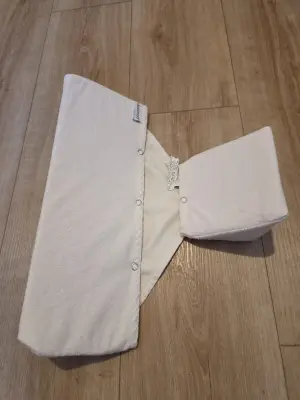 Baby zijslaapsteunkussen – zachte schuimrubberen anti-rolpositiehouder 3