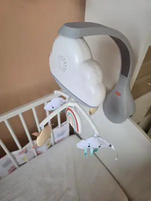 Fisher-Price mobiel voor wieg met wolken en regenboog – muziek en rotatie 3