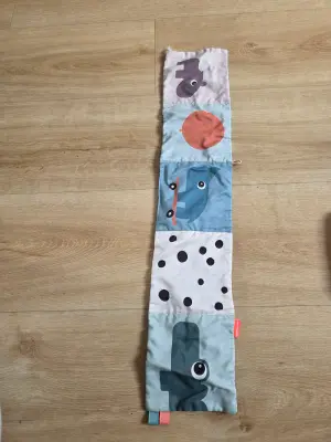 Babyspeelgoedset (8+ maanden) – zachte pop, knuffels en stoffen sensorische boekjes 4