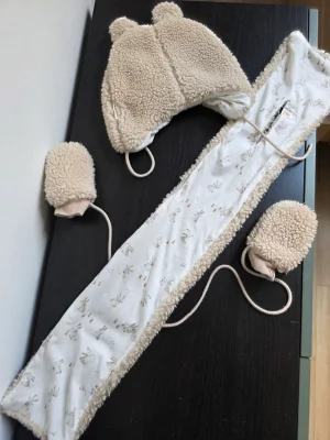 Little Dutch Winterset Beige (muts + sjaal + wanten) 3–9 maanden