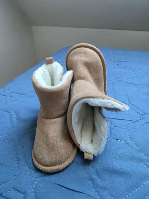 Baby Shoes Bundle (Size 20–21.5) – Vans + Boots Set (4 Pairs) 3