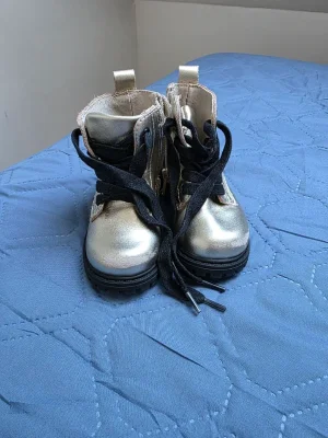 Baby Shoes Bundle (Size 20–21.5) – Vans + Boots Set (4 Pairs) 5