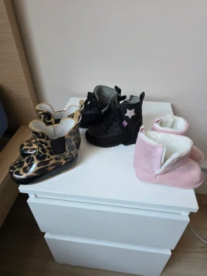 Set babyschoenen (maat 20–21,5) – Set met Vans en laarsjes (4 paar) 2