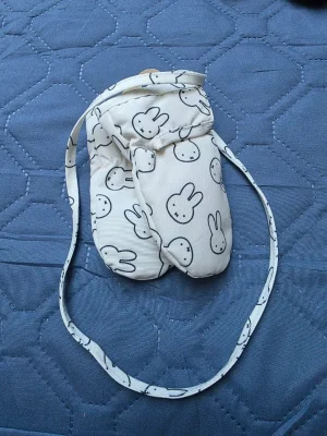 Baby Winter Set – Booties + New Gloves (Size 20 & 22–24, 9–24 Months) 2