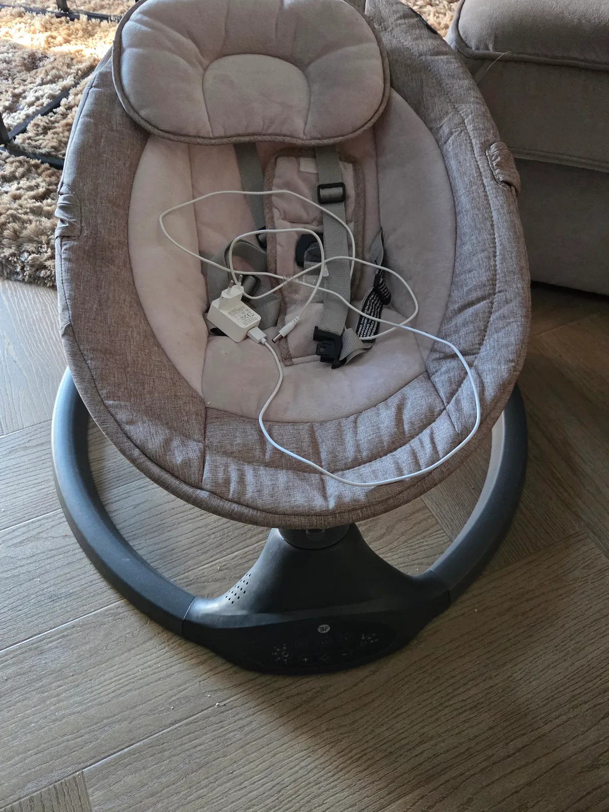 Bouncer with music and movement