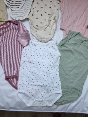 Baby Bodysuit Bundle – 7 Pieces, Sizes 74/80 4