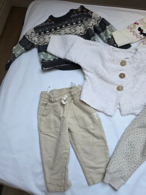 Winterpakket voor baby's – 3 truien + 2 broeken, maat 74, unisex 3